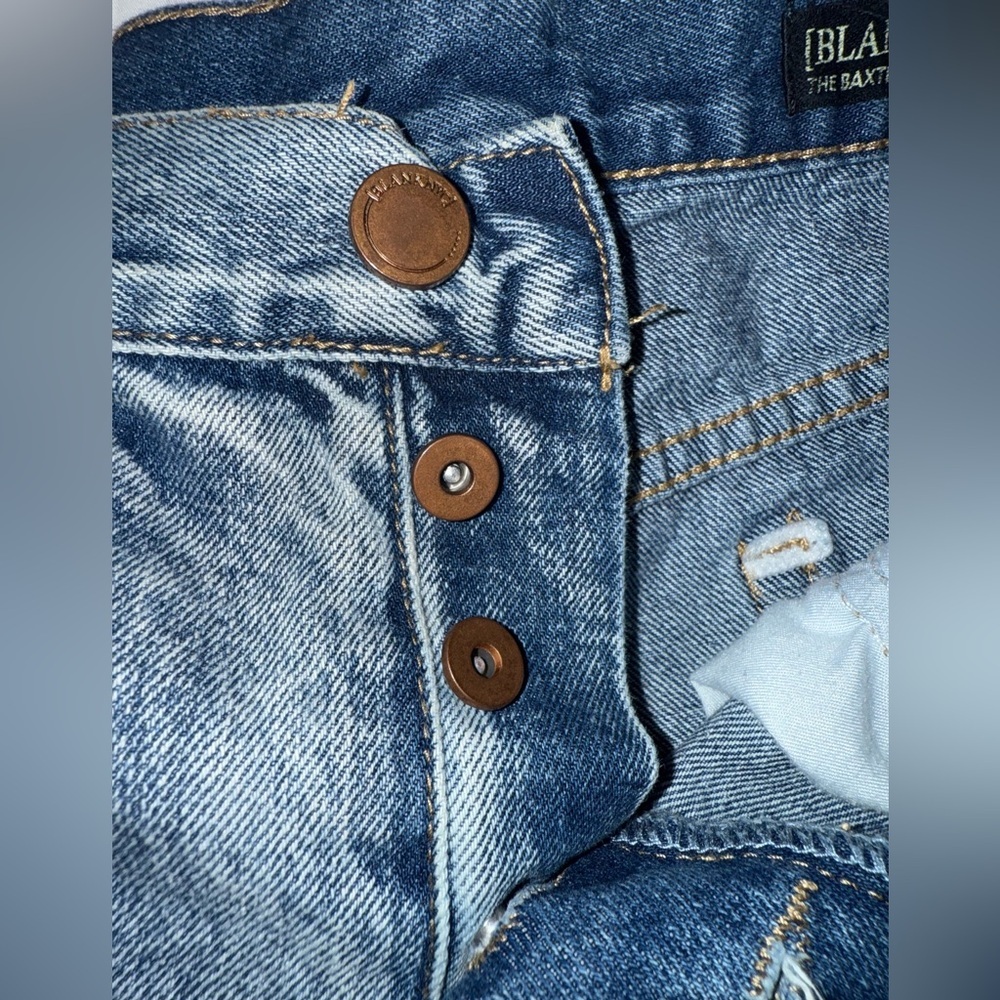 BLANKNYC Women's Hollyweird Distressed Denim Cutoff Shorts Blue Size 29 Mid Rise - Picture 6 of 14